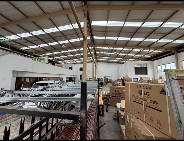 1,677M² WAREHOUSE TO LET IN RANDJESPARK